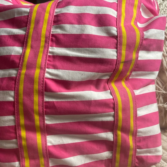 Bed Bath & Beyond Pink and White Tote with Yellow Accents - Picture 3 of 5